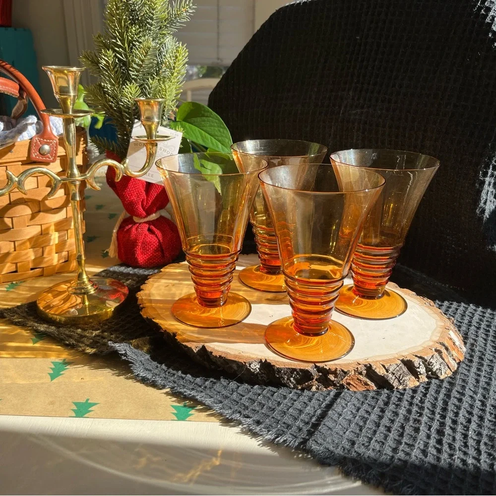 4 amber ribbed vintage antique glasses - Picture 5 of 8